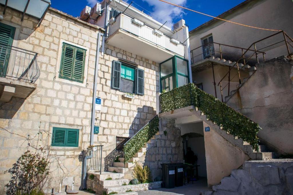 Apartman Zrinka Jesenice  Εξωτερικό φωτογραφία